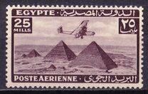 [Airmail - Airplane over Pyramids of Giza, type BK23]
