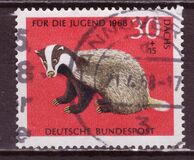 [Youth Hostel - Endangered Animals, Scrivi NF]