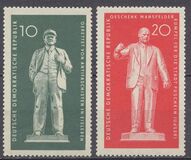 [The Monuments of Lenin and Thälmann, type OZ]