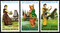 [Visit Indonesia Year - Dancers and Traditional Houses, Tipi BAE]