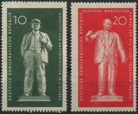 [The Monuments of Lenin and Thälmann, тып OZ]