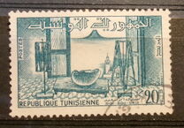 [Living in Tunisia, type EC]