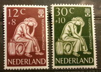 [The Year of the World Refugees, tip NS]