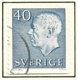 [King Gustaf VI Adolf & Three Crowns - New Colors, type FA24]