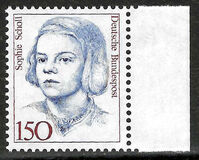 [Famous Women, typ AVU]
