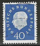 [Professor Dr. Th. Heuss, tipas EI3]