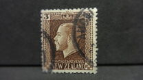 [Re Giorgio V - Filigrana: NZ e stelle vicine tra loro, Scrivi AW8]