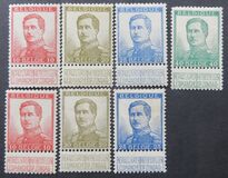 [King Albert - One button on Uniform, Tipi AV]