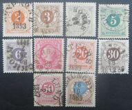 [Numerals in Circle - Blue Coach Horn on Back, tip F21]