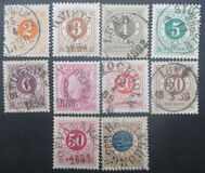 [Numerals in Circle - Blue Coach Horn on Back, tip F21]