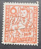 [Child Care, Scrivi J]