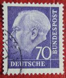 [Professor Th.Heuss - New Size and Colors, タイプ DB4]