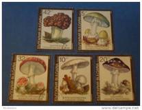 [Poisonous Mushrooms, type EKM]