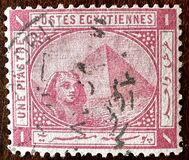 [Sphinx and Pyramid, type O]