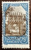 [Life in Sudan - Entry to the Residency at Djenné, type G11]