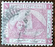 [Sphinx and Pyramid, type O]