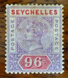 [Queen Victoria - Shading Lines at Right Side of Diamond in Tiara Band, type A7]
