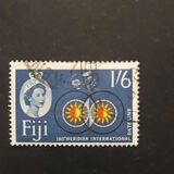 [Local Motives and Queen Elizabeth II, tip BW]