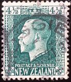 [Re Giorgio V - Filigrana: NZ e stelle vicine tra loro, Scrivi AW12]