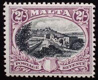 [Re Ġorġ V u arma ta' Malta u Sett Definittiv - iskritti POSTAGE & REVENUE, Tip AA1]
