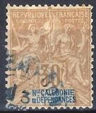 [Inscription: "NLLE CALÈDONIE et DEPENDANCES" - Colored Paper, type I8]