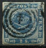 [Royal Emblem - Dotted Background, Scrivi C]