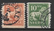 [Standing Lion, type U8]