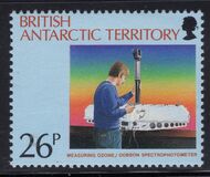 [Monitoring of the Antarctic Ozone Hole, tip FR]