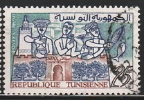 [Living in Tunisia, type EE]