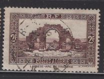 [Lambaesa Triumphal Arch, typ AA2]