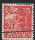 [Caravel - Steel Engraving. 2 Lines of Fields Left of "D" in "DENMARK", type AT]