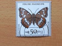 [Youth Hostel - Butterflies, type AWK]