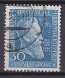 [The 50th Anniversary of Wilhelm Röntgen's Nobel Prize in Physics, tyyppi R]