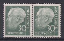 [Professor Th.Heuss - New Size and Colors, típus DB]