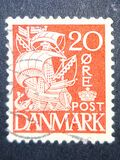 [Caravel - 1 Line of Fields Left of "D" in "DENMARK", 类型 AT17]