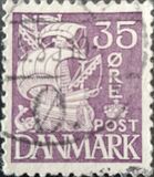 [Caravel - Steel Engraving. 2 Lines of Fields Left of "D" in "DENMARK", type AT4]
