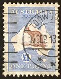 [Serie corriente. Mapa de Australia y canguro., tipo A13]