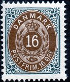 [Royal Emblem - New Drawing - Value in "ØRE" - Different Perforation, type G21]