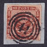[Royal Emblem - Wavy Lines in Corners, type D3]