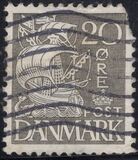 [Caravel - Steel Engraving. 2 Lines of Fields Left of "D" in "DENMARK", type AT1]
