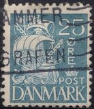[Caravel - Steel Engraving. 2 Lines of Fields Left of "D" in "DENMARK", type AT2]