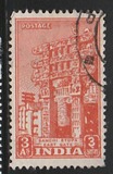 [Sculptures and Buildings, type BH]