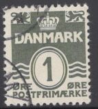 [Wavy Lines - Steel Engraving. Top Field on Left Lion's Top Paw Colored, tip AS8]