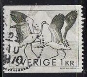 [Canal and Crane Dance, Tip HK]