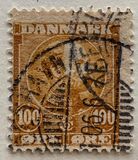 [King Christian IX, 1818-1906 - Horizontal Lines in Background in Oval, Scrivi M7]