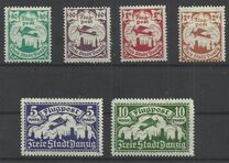 [Airmail - See Also No. 106-112, type S]