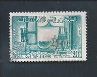 [Living in Tunisia, type EC]