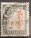 [Queen Elizabeth II , Local Motives, tip G]