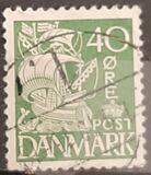 [Caravel - Steel Engraving. 2 Lines of Fields Left of "D" in "DENMARK", type AT5]