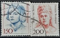 [Famous Women, type AVU]